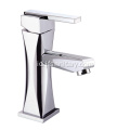 Kuningan Fanity Faucet Kamar Mandi Short